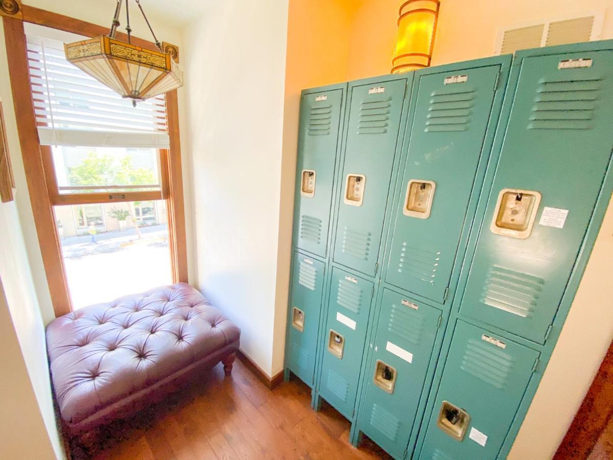 Ith San Diego Adventure Hostel (Adults Only) Exteriör bild