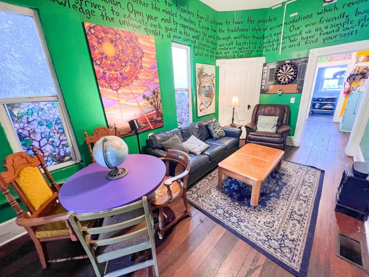 Ith San Diego Adventure Hostel (Adults Only) Exteriör bild