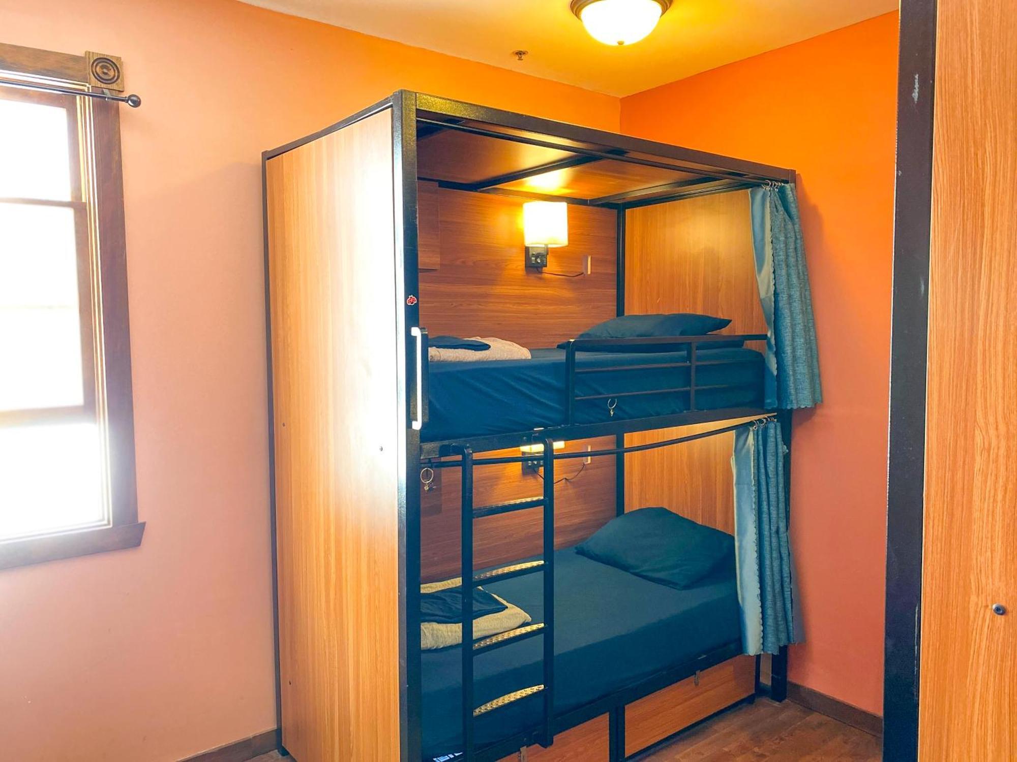Ith San Diego Adventure Hostel (Adults Only) Exteriör bild